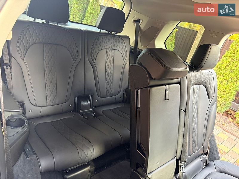 Позашляховик / Кросовер BMW X7 2023 в Сарнах