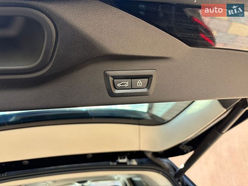 Позашляховик / Кросовер BMW X7 2023 в Сарнах