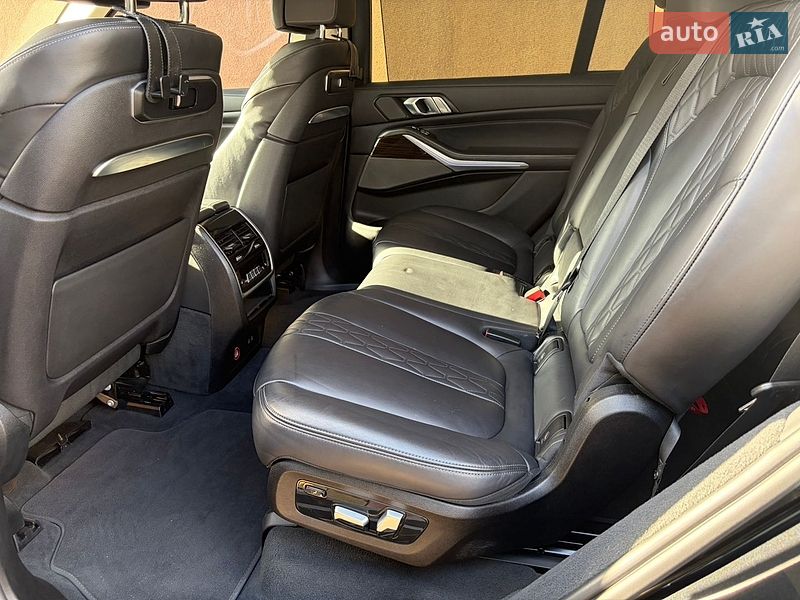 Позашляховик / Кросовер BMW X7 2023 в Сарнах