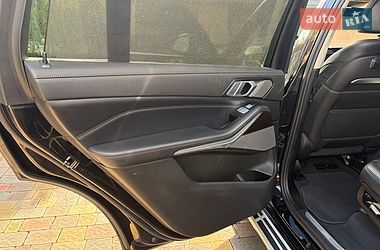 Позашляховик / Кросовер BMW X7 2023 в Сарнах