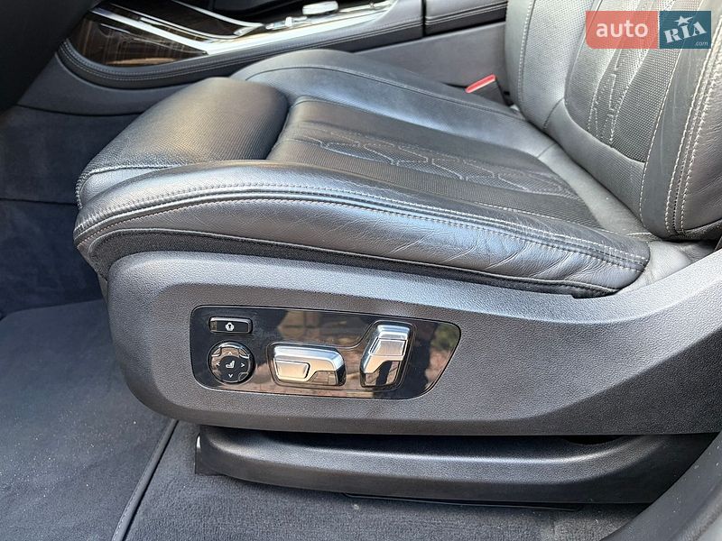 Позашляховик / Кросовер BMW X7 2023 в Сарнах