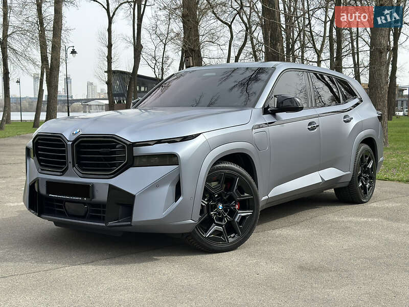 Позашляховик / Кросовер BMW XM