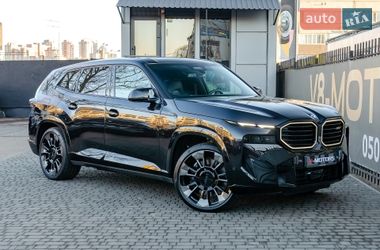 BMW XM  2023