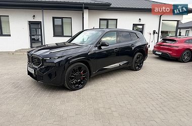 BMW XM  2025