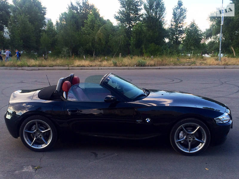 bmw_z4__159930872fx.jpg