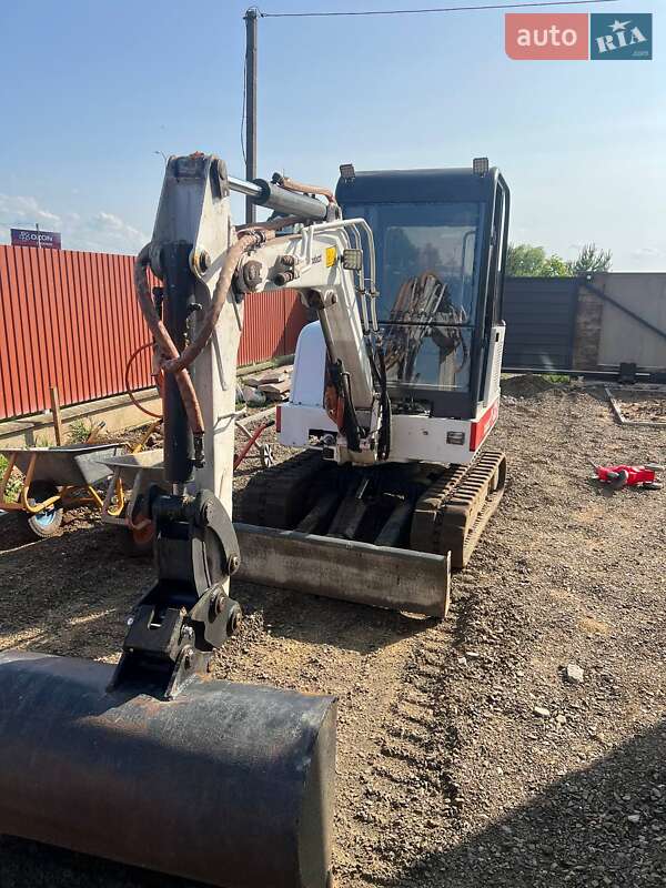 Bobcat 325