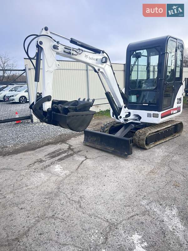 Bobcat 325