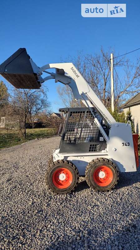 Bobcat 743