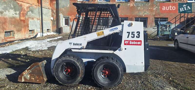 Bobcat 753