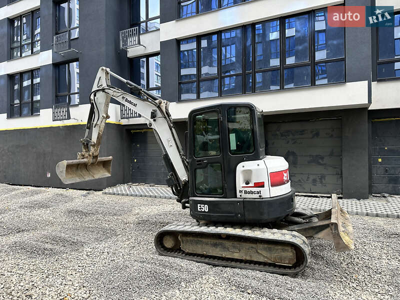 Bobcat Е50