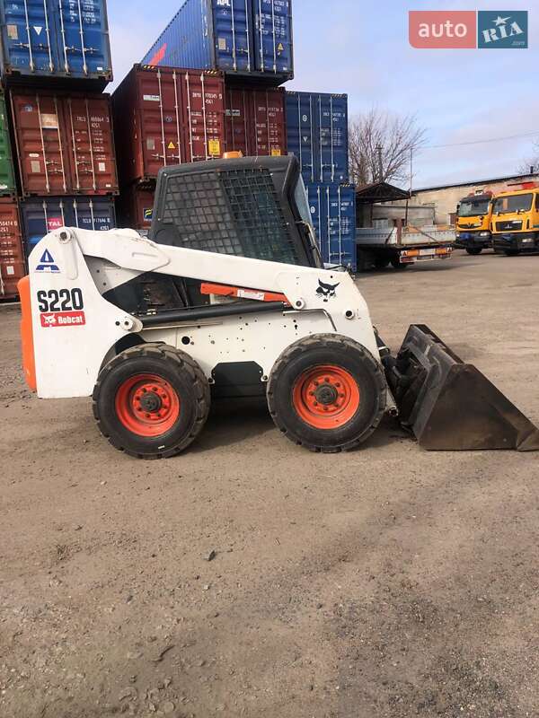 Bobcat S220