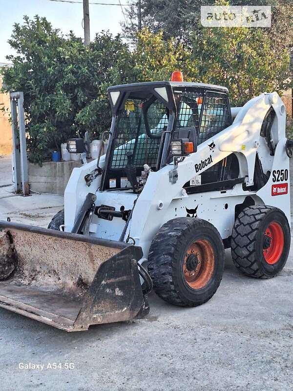 Bobcat S250