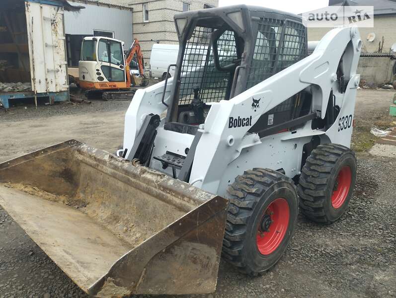 Минипогрузчик Bobcat S330