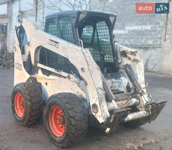 Bobcat S330