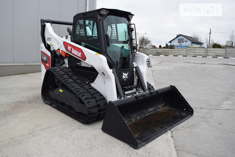 Bobcat T-76