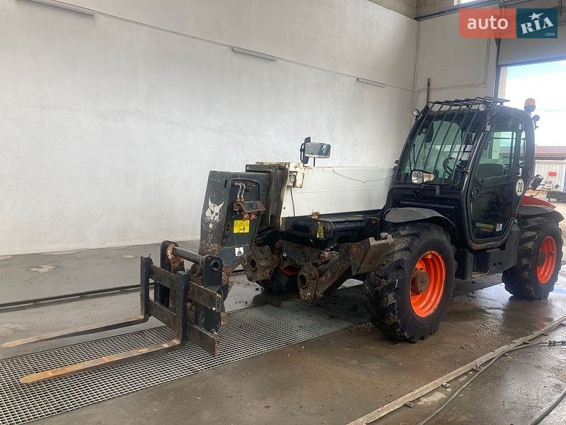 Bobcat T40140