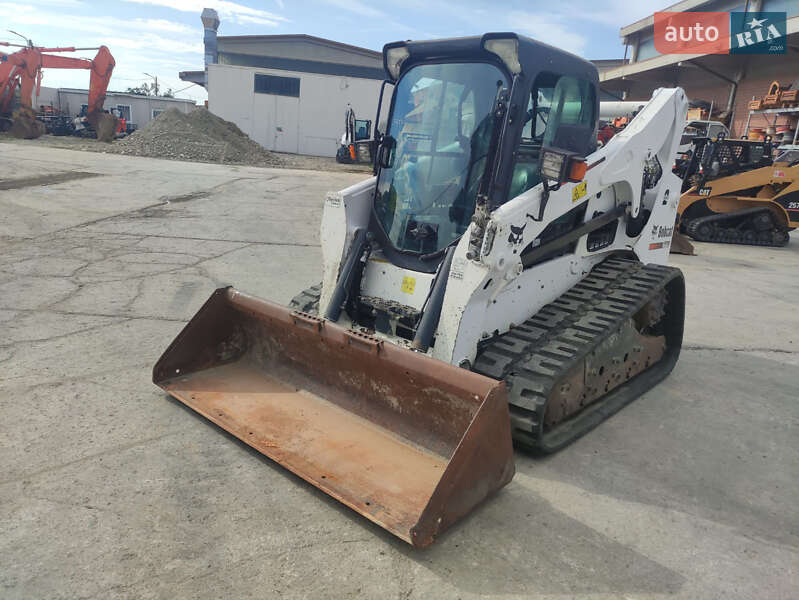 Минипогрузчик Bobcat T740