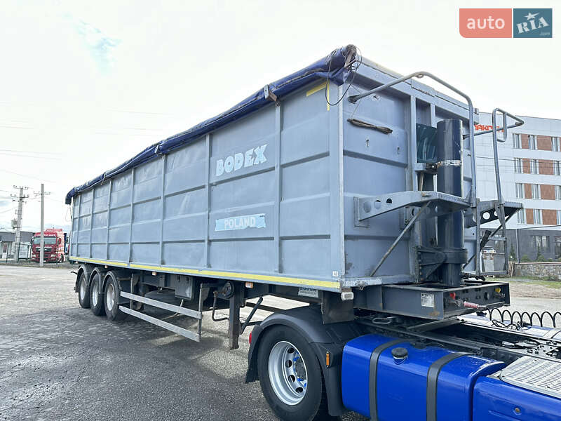 Зерновоз - полуприцеп Bodex KIS 3W-A