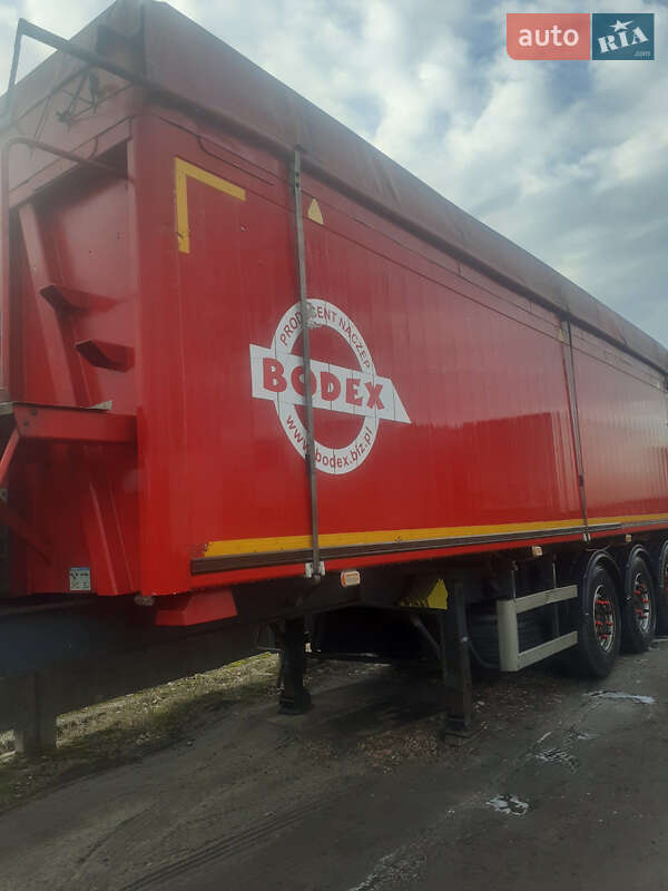 Зерновоз - напівпричіп Bodex KIS 3W-A