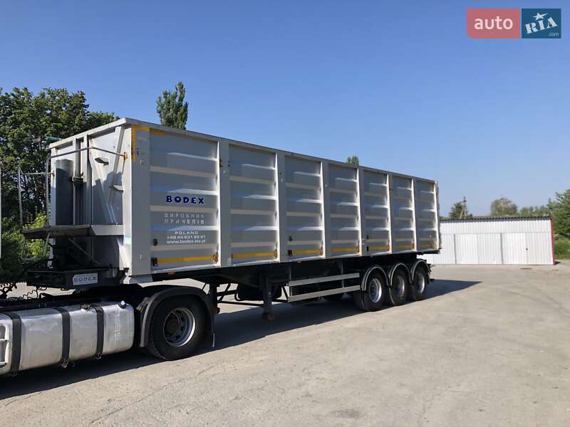 Зерновоз - полуприцеп Bodex KIS 3W