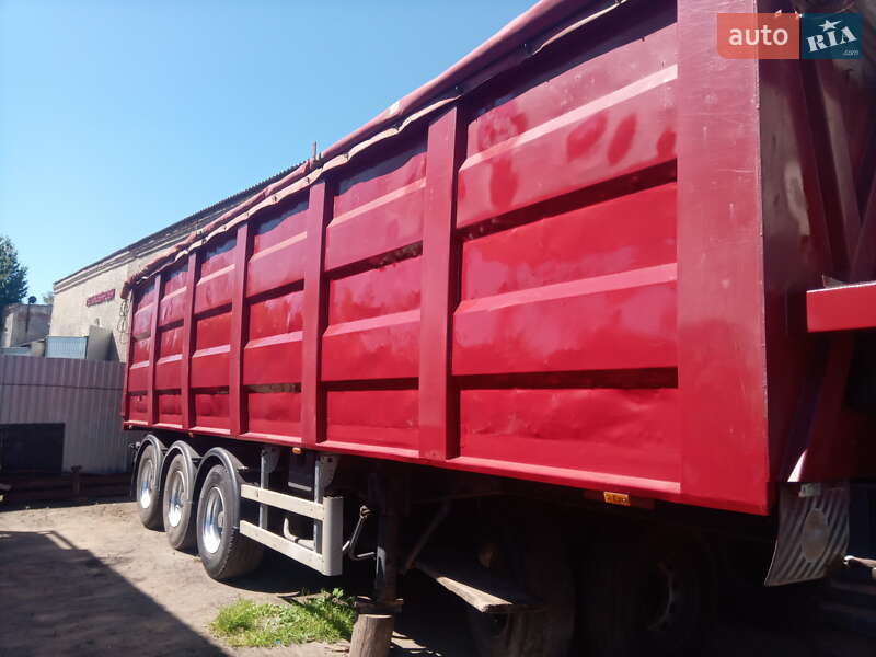 Зерновоз - напівпричіп Bodex KIS