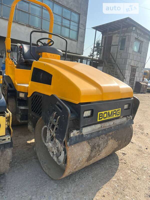 Дорожный каток Bomag BW 120AD-4 Roller