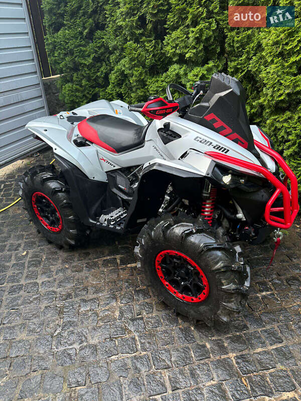 Квадроцикл спортивный BRP Can Am