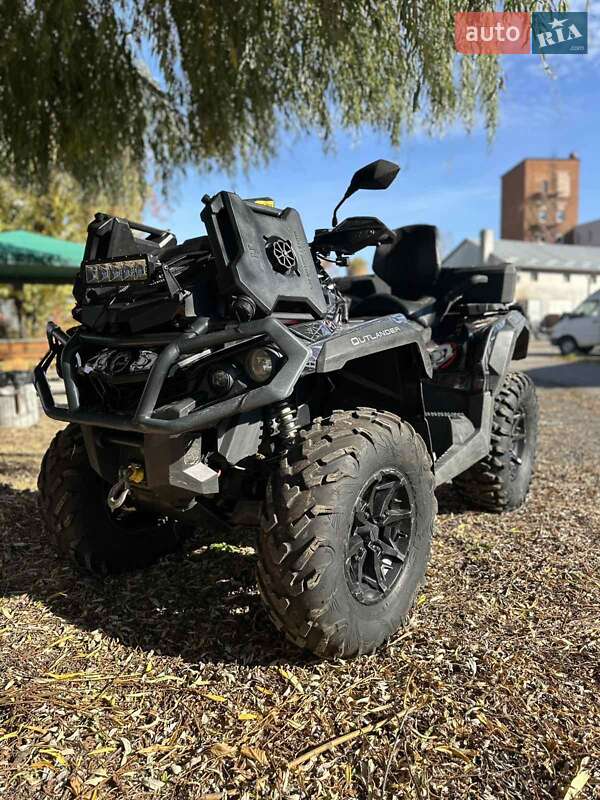 Квадроцикл спортивный BRP Can Am