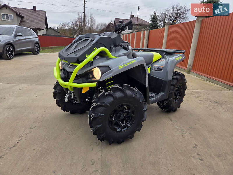 Квадроцикл спортивный BRP Can Am