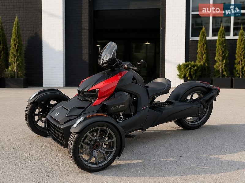 Трицикл BRP Can Am 2023 в Києві