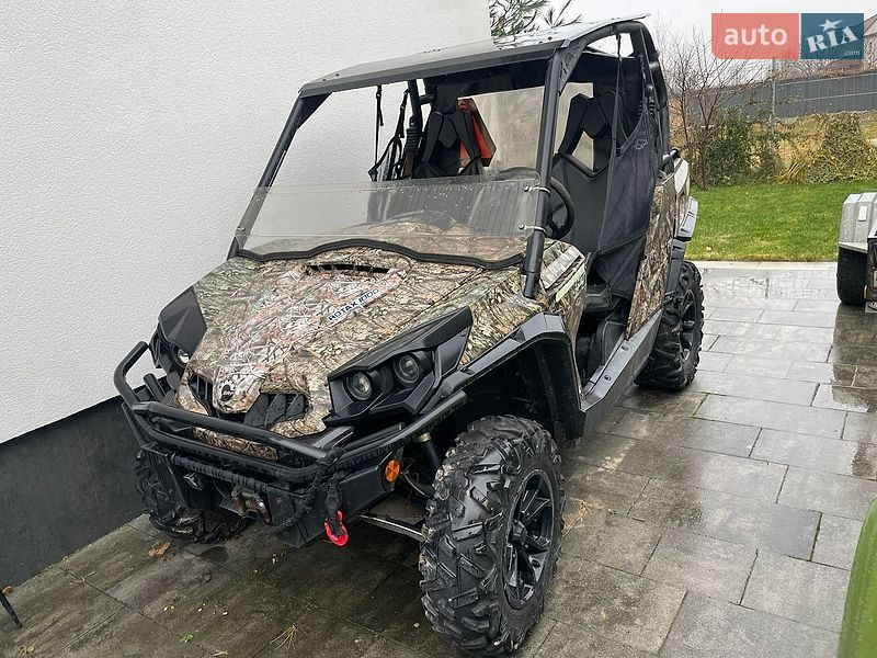 Мотовездеход BRP Can Am
