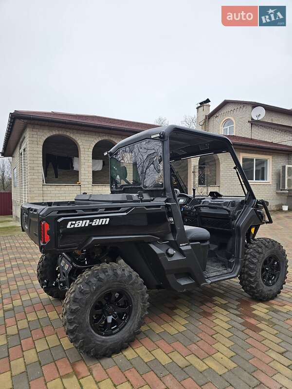 Мото BRP Defender