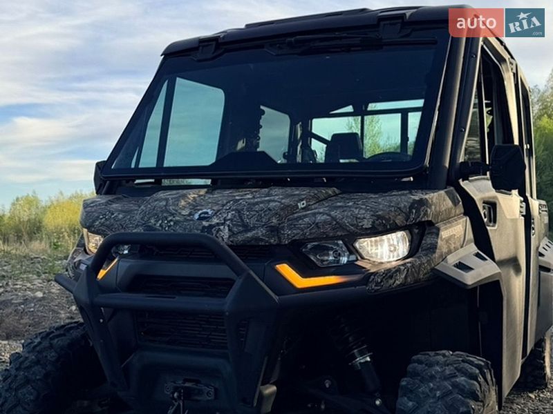 Мото BRP Defender