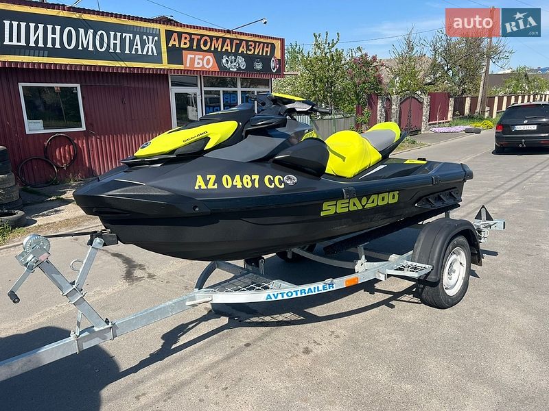 Гідроцикл спортивний BRP GTR