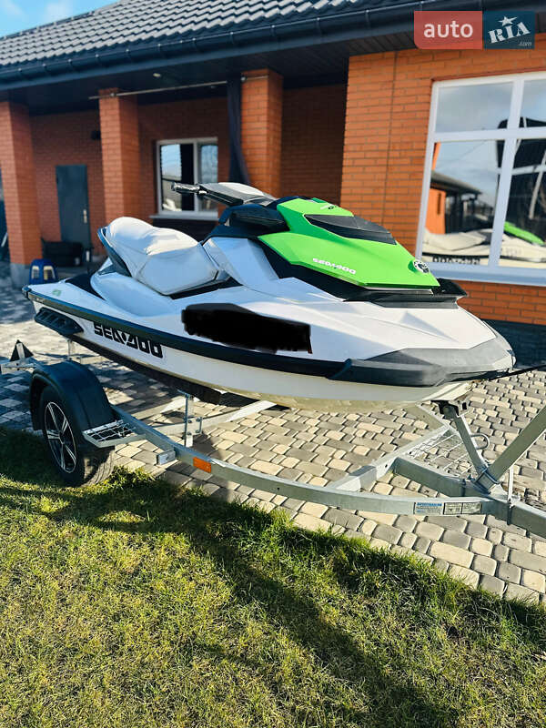 Водний транспорт BRP GTS