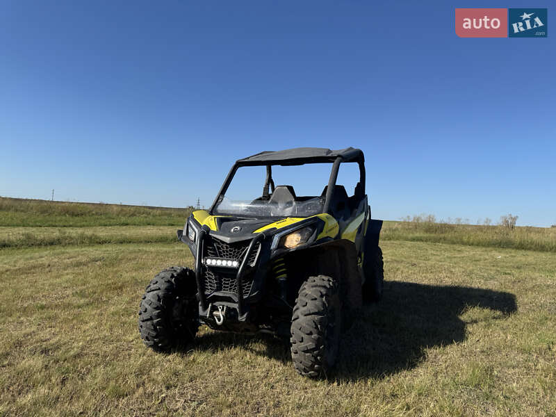 Мотовездеход BRP Maverick Trail