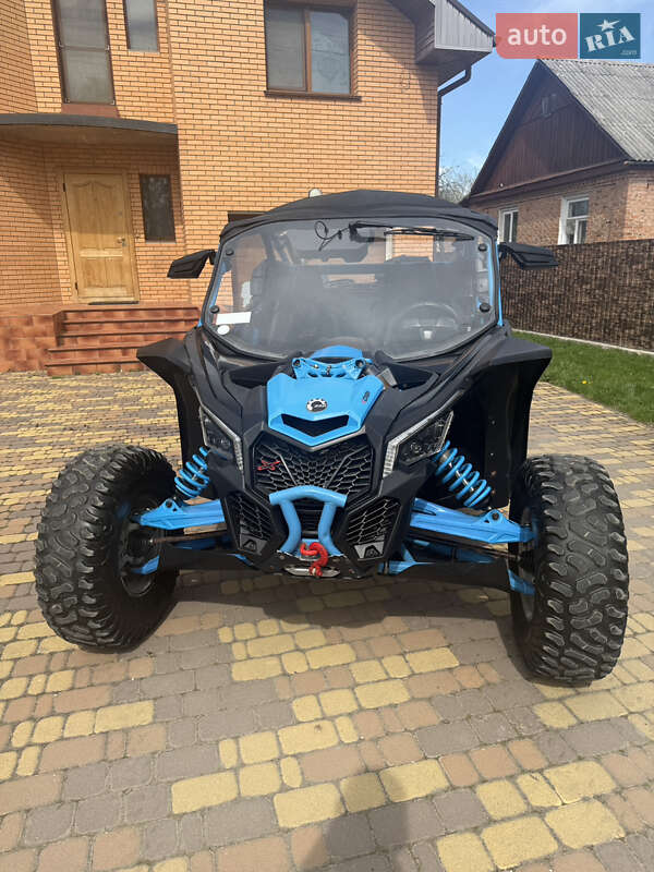 Квадроцикл  утилитарный BRP Maverick X3