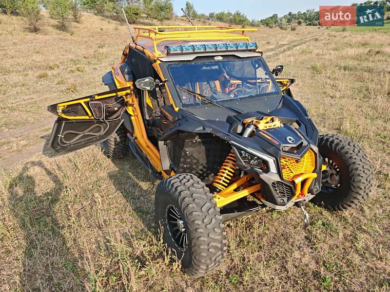 Квадроцикл утилітарний BRP Maverick X3