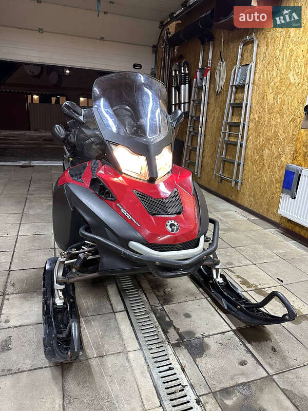 Снігоходи для пполювання та рибалки BRP Ski-Doo