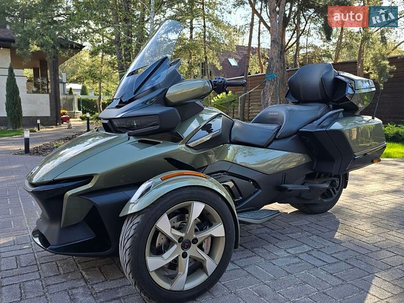 BRP Spyder 2021