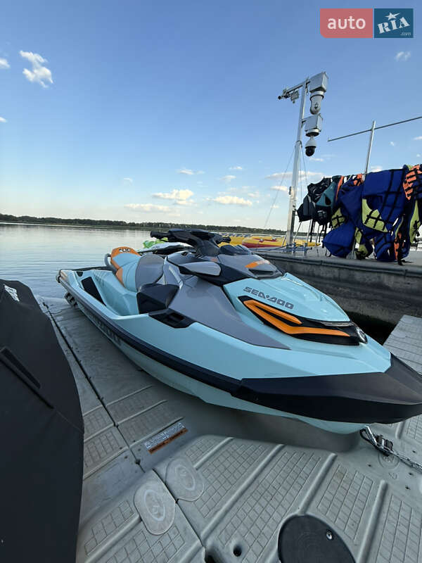 Гидроцикл спортивный BRP Wake