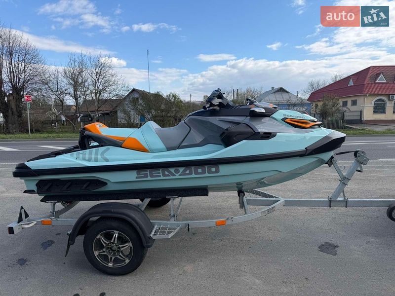 Гідроцикл спортивний BRP Wake