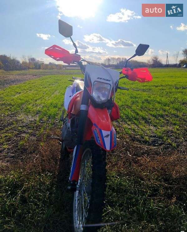 Мотоцикл Кросс BSE M250