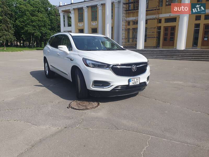 Позашляховик / Кросовер Buick Enclave