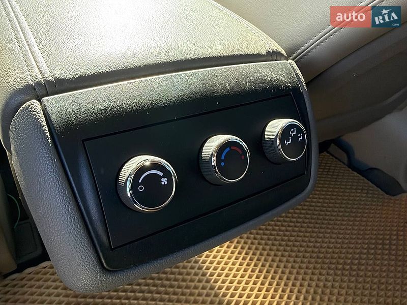 Внедорожник / Кроссовер Buick Enclave 2015 в Киеве