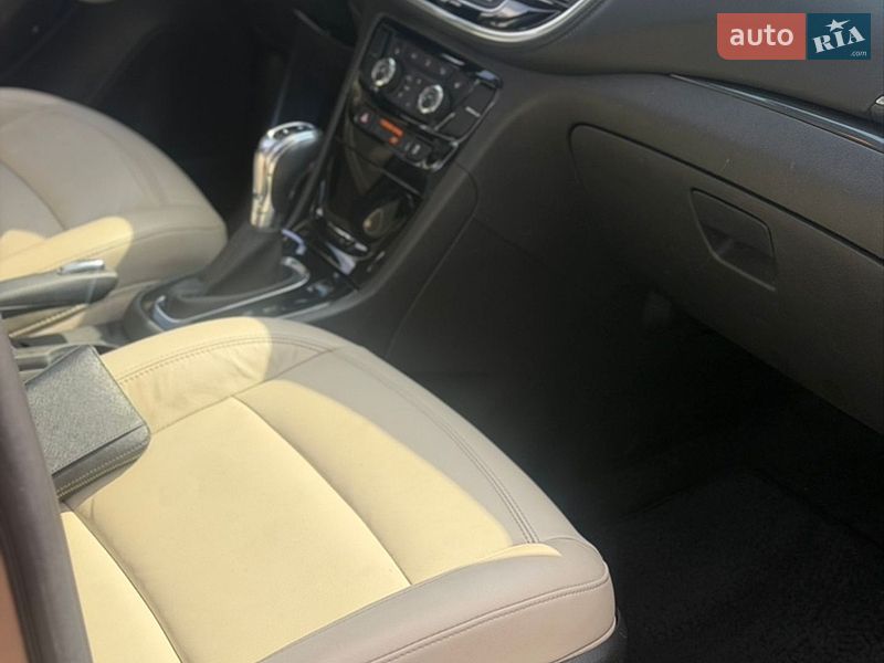 Внедорожник / Кроссовер Buick Encore 2019 в Киеве
