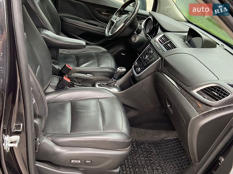 Внедорожник / Кроссовер Buick Encore 2015 в Новояворовске