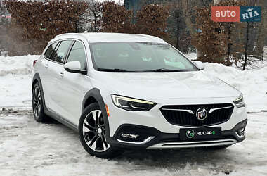 Buick Regal Tour X 2018