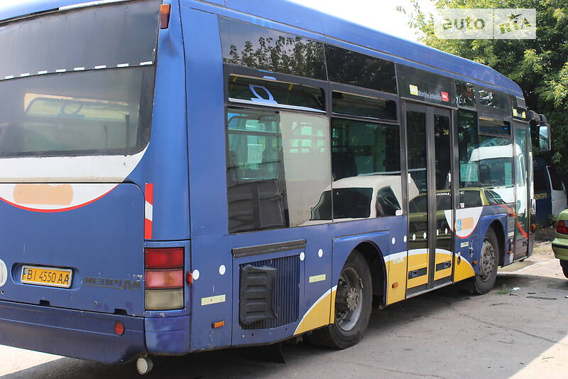 Міський автобус Neoplan