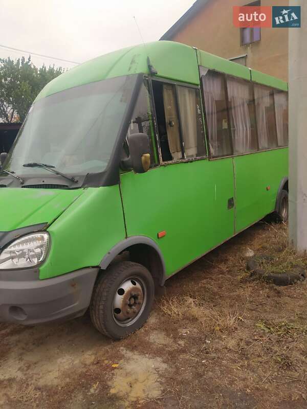Приміський автобус